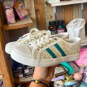 Michelle McDowell size 9 brand new never been worn